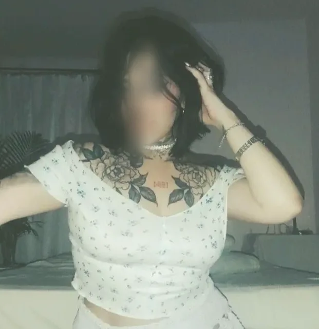 Ariadna, 28 años